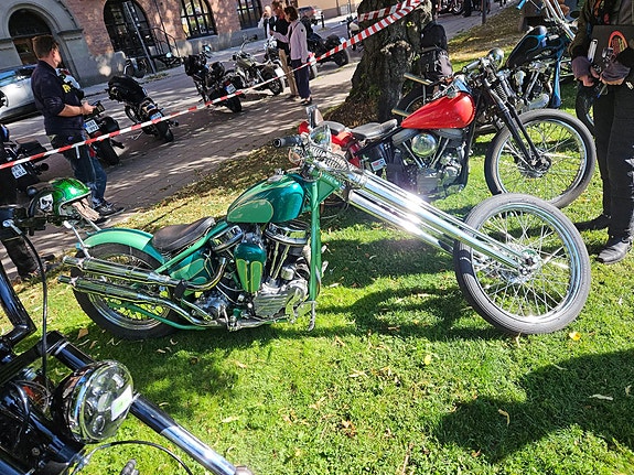 Harley-Davidson Panhead 2 of 5