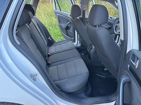 Volkswagen Golf VI 7 of 8
