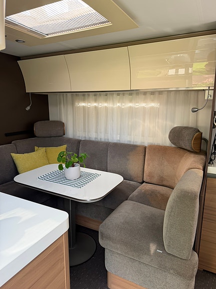 Adria Alpina 663 PT 16 of 18
