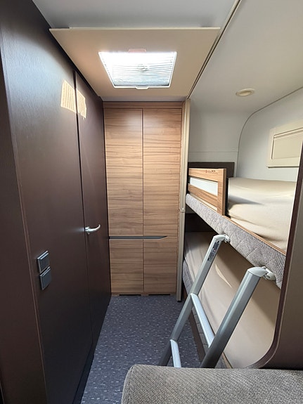 Adria Alpina 663 PT 11 of 18