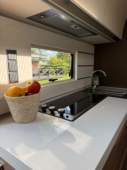 Adria Alpina 663 PT 15 of 18