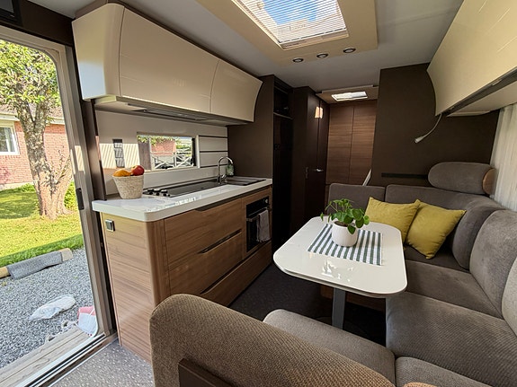 Adria Alpina 663 PT 13 of 18