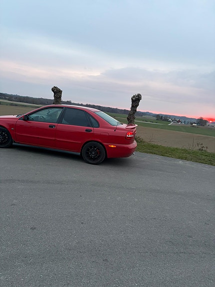 Volvo S40 2 of 8