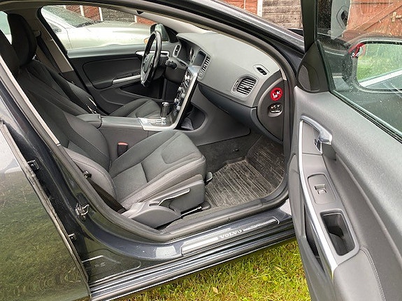 Volvo V60 11 of 11