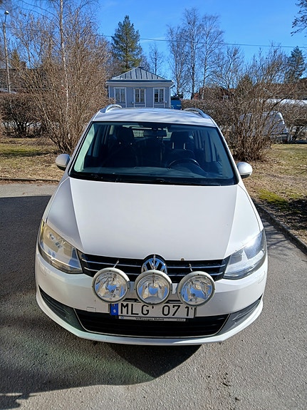 Volkswagen Sharan 2 of 12