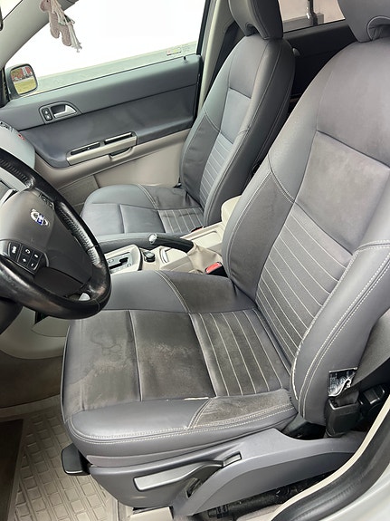 Volvo V50 8 of 9