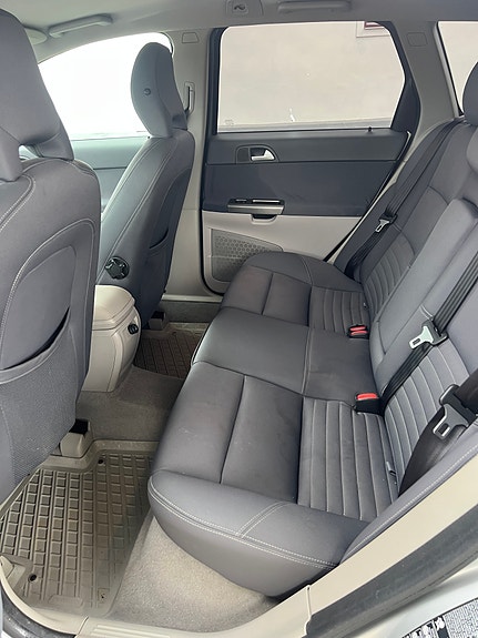 Volvo V50 7 of 9