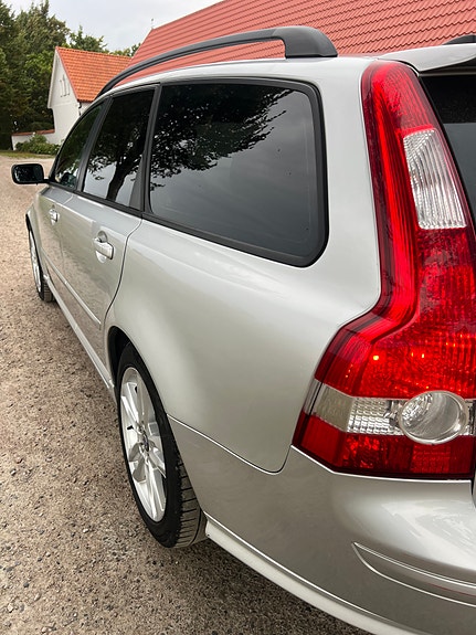Volvo V50 3 of 9
