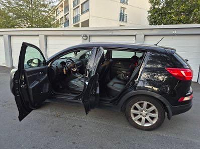 Kia Sportage 2 of 7