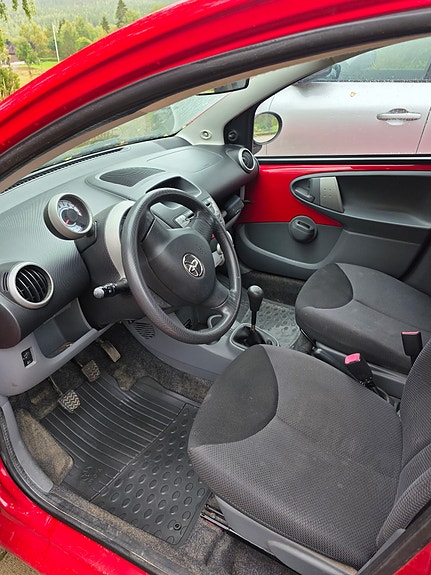 Toyota Aygo 4 of 5