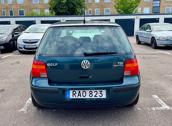 Volkswagen Golf IV 5 of 9