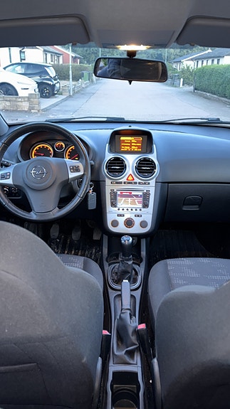 Opel Corsa 3 of 3