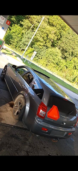 Chrysler 300C 2 of 7