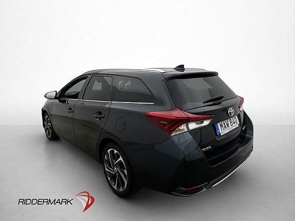Toyota Auris 6 of 30