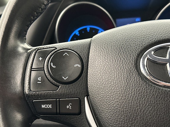 Toyota Auris 16 of 30