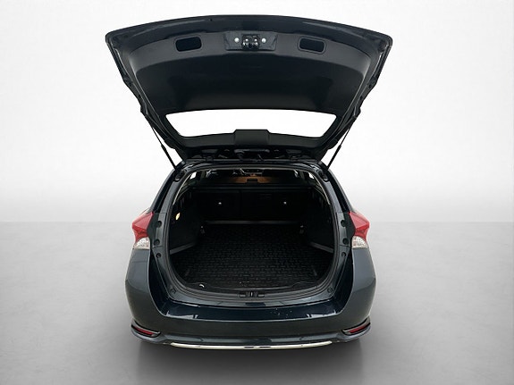 Toyota Auris 26 of 30