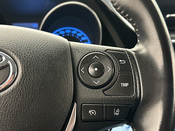 Toyota Auris 17 of 30