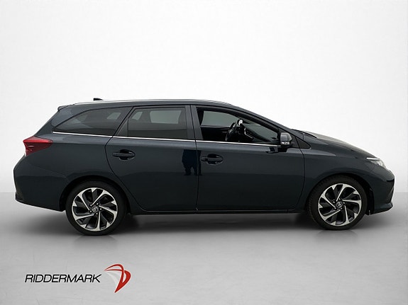 Toyota Auris 9 of 30