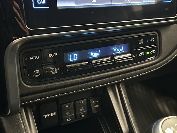 Toyota Auris 22 of 30