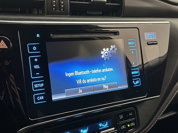 Toyota Auris 21 of 30