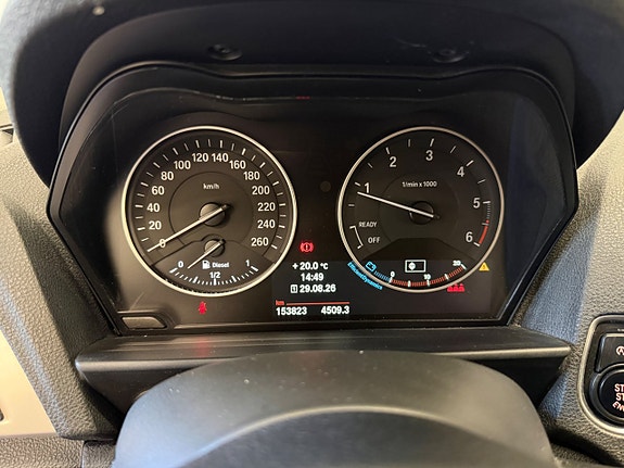 BMW 118d 8 of 11