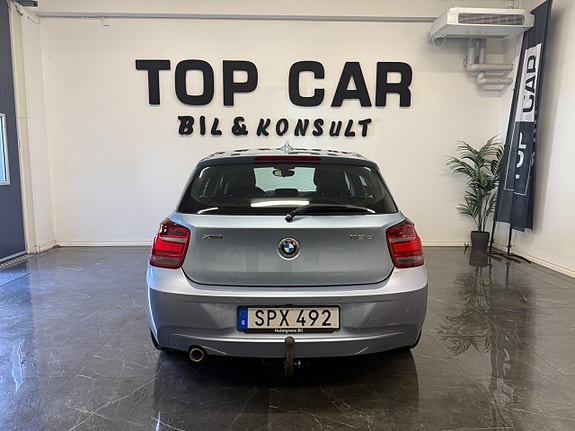 BMW 118d 4 of 11