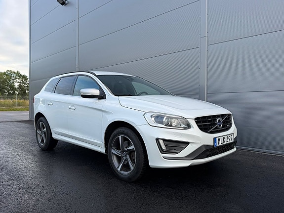 Volvo XC60 2 of 15