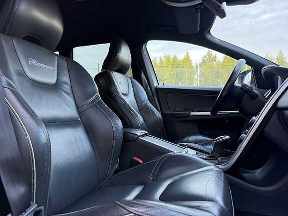 Volvo XC60 5 of 15
