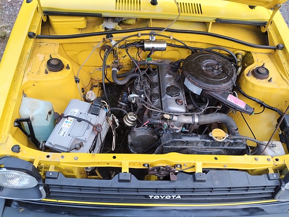 Toyota Starlet 9 of 9