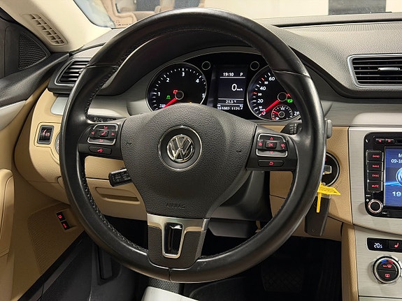 Volkswagen CC 13 of 28