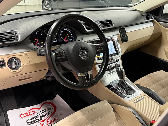 Volkswagen CC 16 of 28