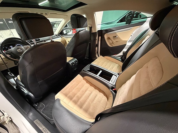 Volkswagen CC 26 of 28