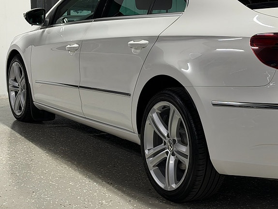 Volkswagen CC 10 of 28