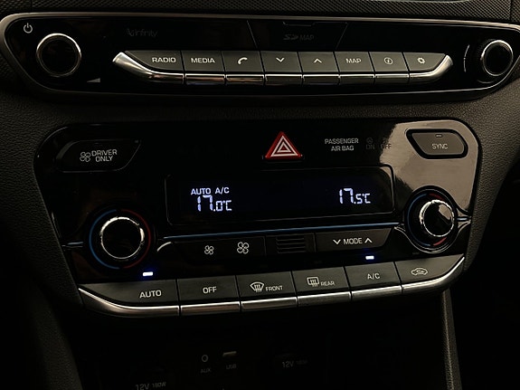 Hyundai IONIQ 24 of 30