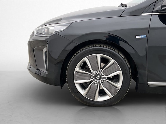 Hyundai IONIQ 30 of 30
