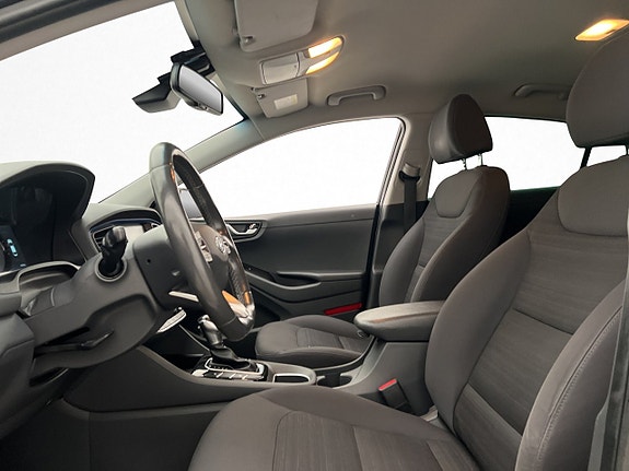 Hyundai IONIQ 12 of 30