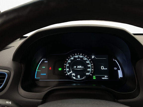 Hyundai IONIQ 19 of 30