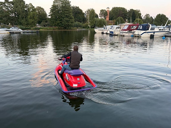 Seadoo GXT Limited / 130HK / VTS / 155Tim / 60 knop / 80km/h 8 of 10