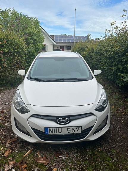Hyundai i30 2 of 6