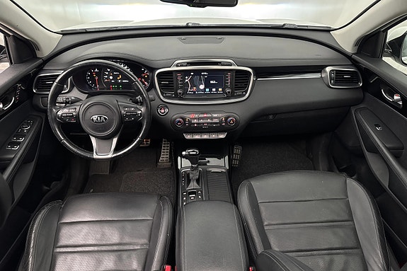 Kia Sorento 6 of 16