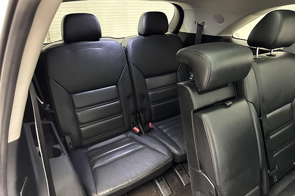 Kia Sorento 10 of 16