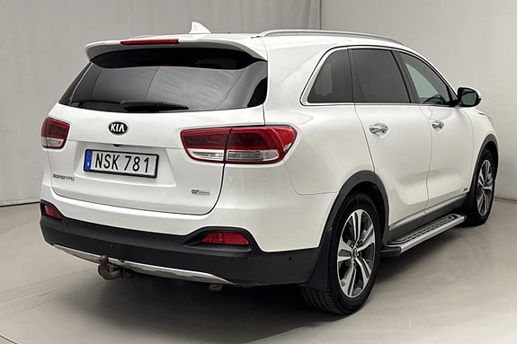 Kia Sorento 5 of 16