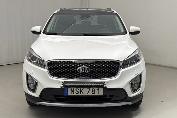 Kia Sorento 2 of 16