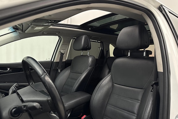 Kia Sorento 7 of 16