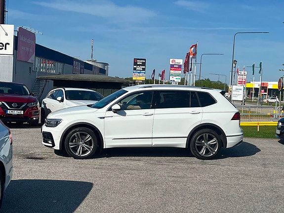 Volkswagen Tiguan Allspace 4 of 8