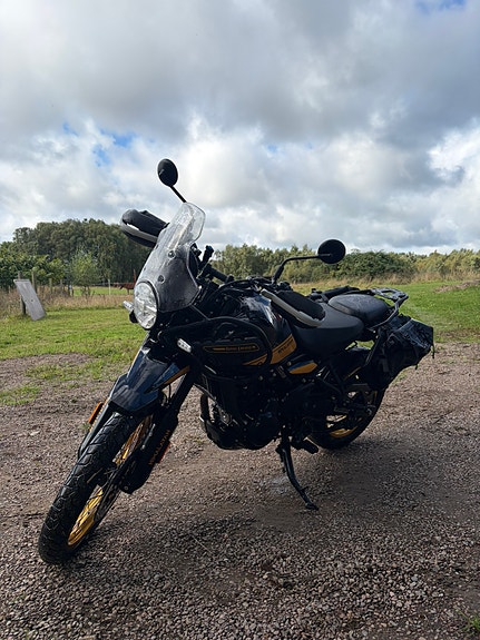 Royal Enfield HIMALAYAN 3 of 4