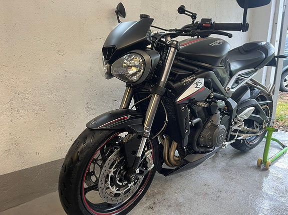 Triumph STREET TRIPLE RS 4 of 6