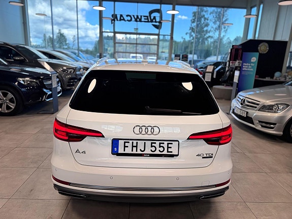 Audi A4 5 of 15