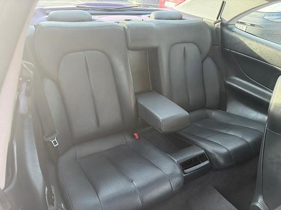 Mercedes-Benz CLK320 6 of 7