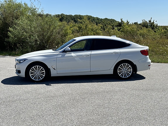BMW 320d 3 of 13